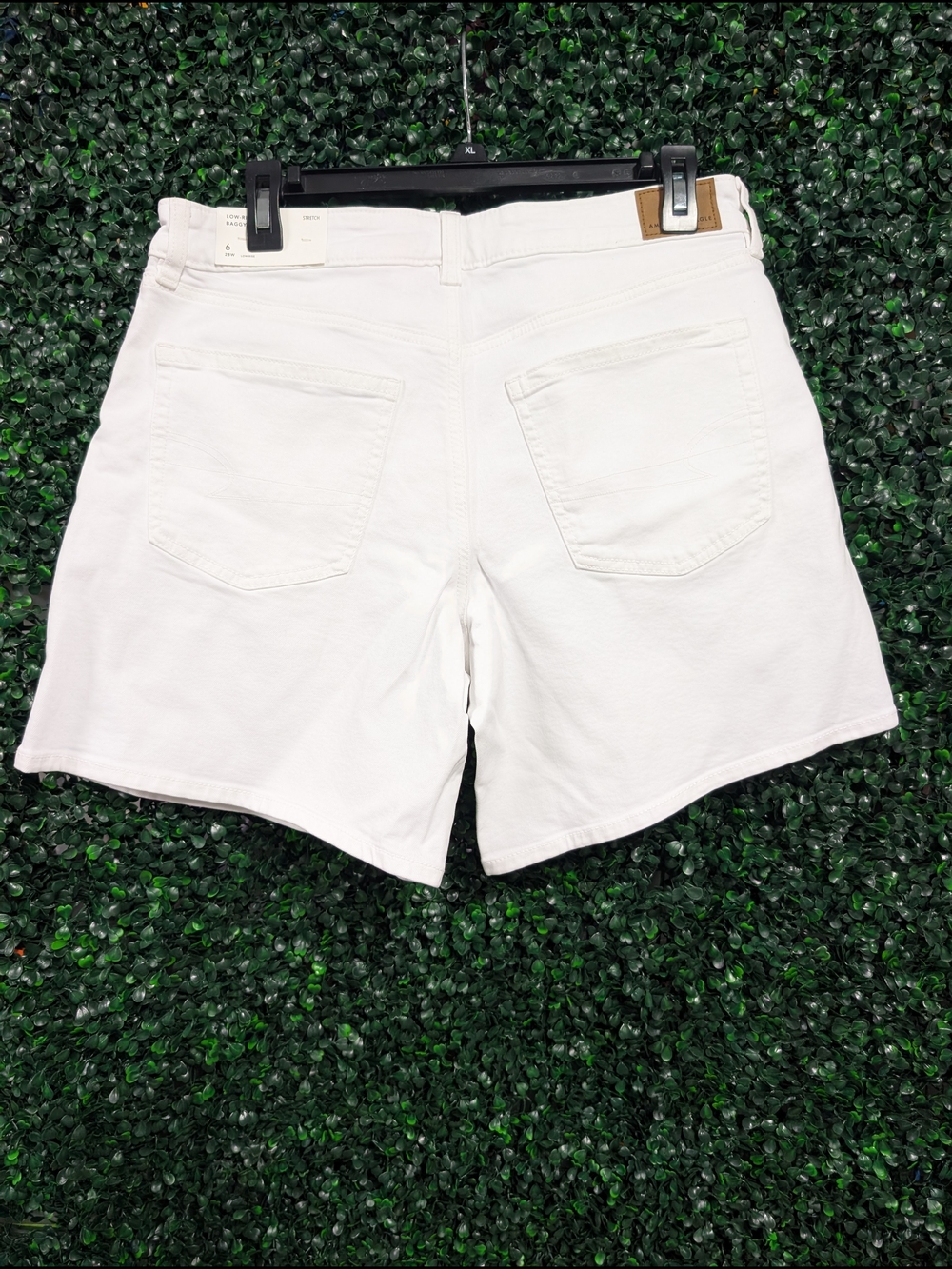 American Eagle Outfitters White Low-Rise Baggy Denim Shorts - Picture 2 of 5